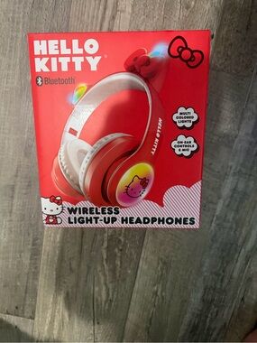 Hello Kitty Red and White Wireless Light-Up Headphones